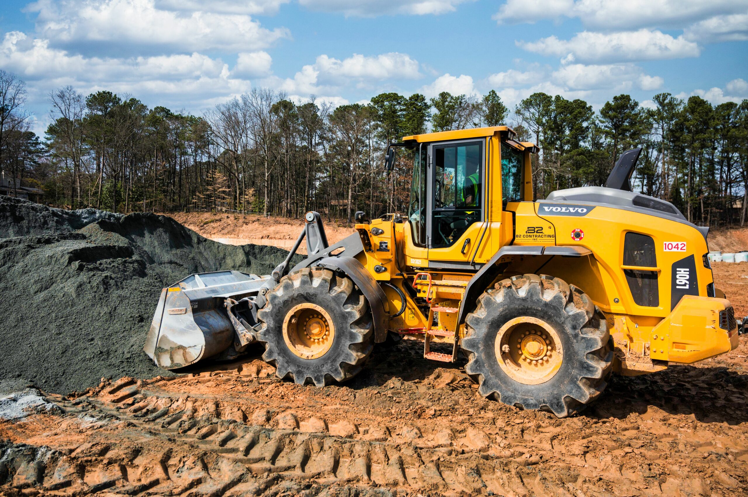 Land Your Dream Heavy Equipment Operator Job Today!